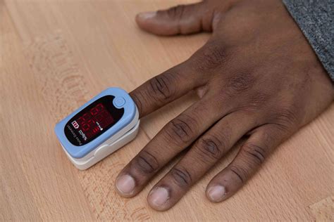 The Best Pulse Oximeters, According to Lung Specialists