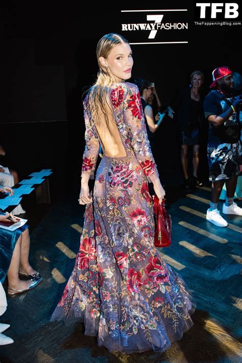 Joy Corrigan Flashes Her Nude Tits at the Naeem Kahn Show During NYFW