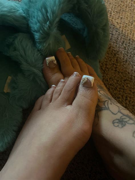 I mean what’s better than a fresh pedicure!. and being able to change