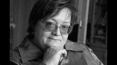 На 70-м году жизни скончалась писательница Елена Стефанович