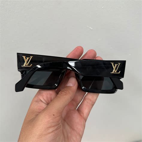 Louis Vuitton LV Clash Square Sunglasses – Curated by Charbel