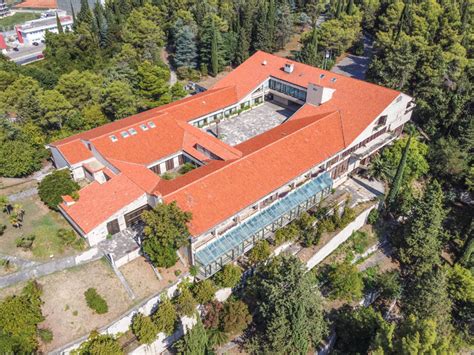 Titova vila „Galeb“- „Jer ovo mjesto nije dovoljno da primi toliku ...