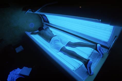 Tanning Addiction: Our Bodies Get Addicted to UV Lights, and This Is