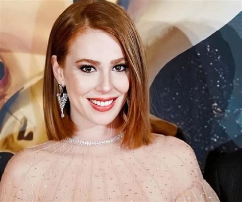 Elçin Sangu Biography - Facts, Childhood, Family Life & Achievements