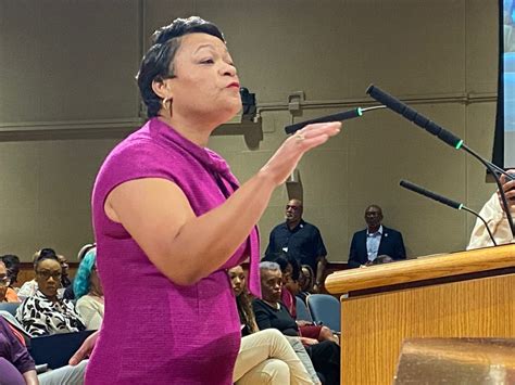 Mayor LaToya Cantrell addresses legal issues at city council meeting