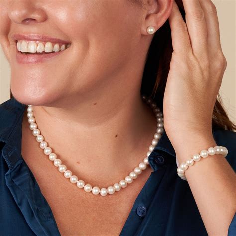 Freshwater Pearls, what are they and how are they different – Pearl ...