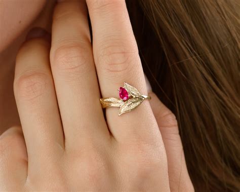 40TH Year Anniversary Ring for Wife, Gold Leaves With Red Ruby Gemstone ...