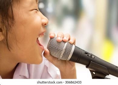 Little Girl Singing Microphone Stock Photo 306862433 | Shutterstock
