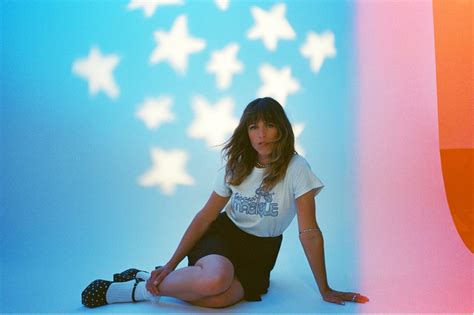 Melody’s Echo Chamber anuncia disco y estrena “In The Stars”