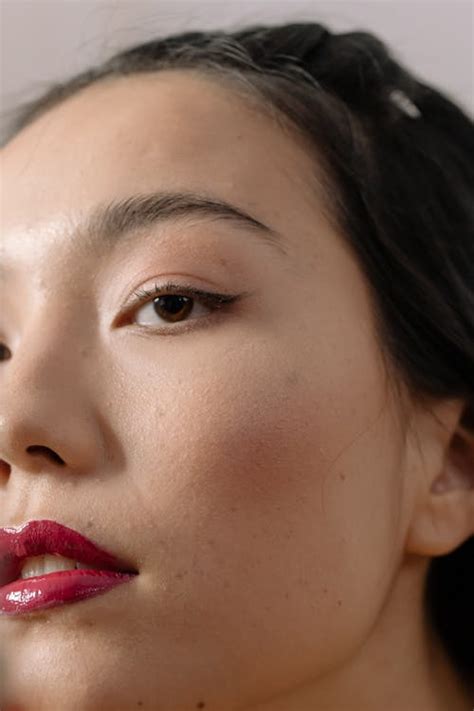 cheek     pexels stock