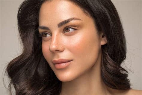 Most Beautiful Women Without Makeup