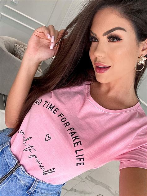 Lara Rose NSFW: 7 Shocking Secrets Revealed! - 13zhf20