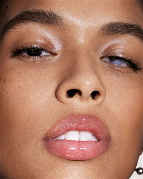 Fenty Beauty Gloss Bomb Universal Lip Luminizer - Candy Soda – купить в ...