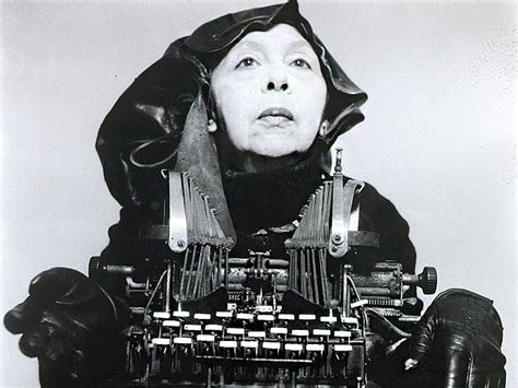 Самая известная художница Румынии умерла в возрасте 92 лет | The Art ...