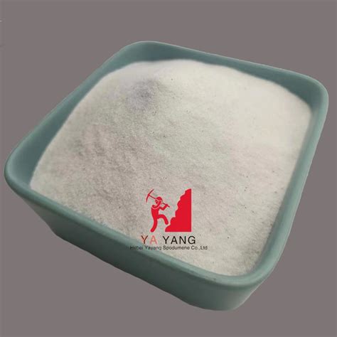 Fused-silica refractory