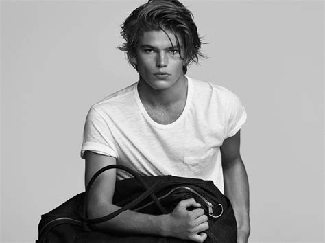 Classify Jordan Barrett (fey Australian Male Model)
