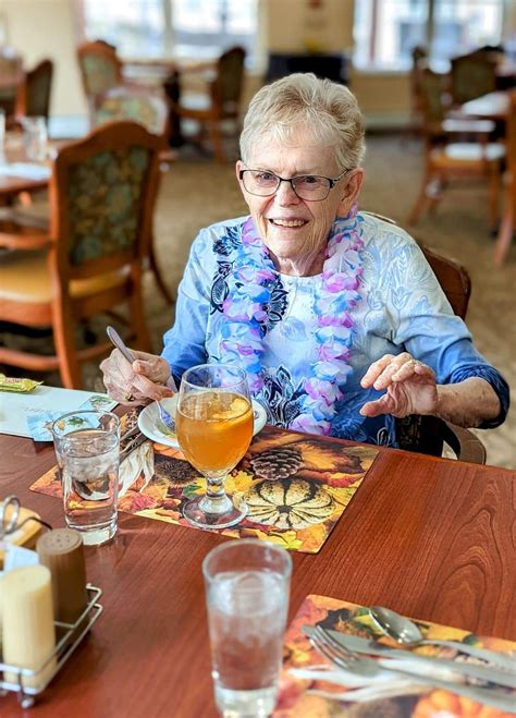 Happy Birthday to YOU!!!... - Edgewood Senior Living Baxter