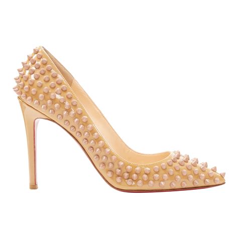 CHRISTIAN LOUBOUTIN beige nude patent spike studded pigalle pump EU37.5