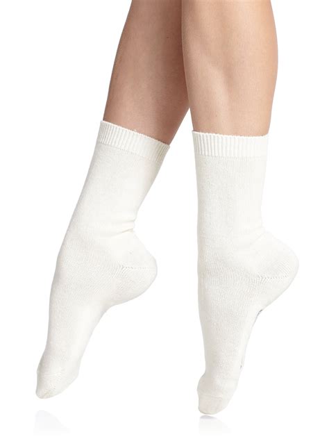 Falke Cosy Ankle Socks in White | Lyst