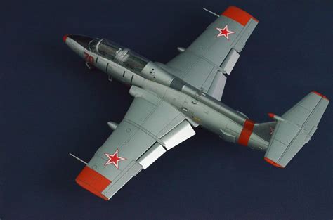 Л-29 Дельфин — Каропка.ру — стендовые модели, военная миниатюра