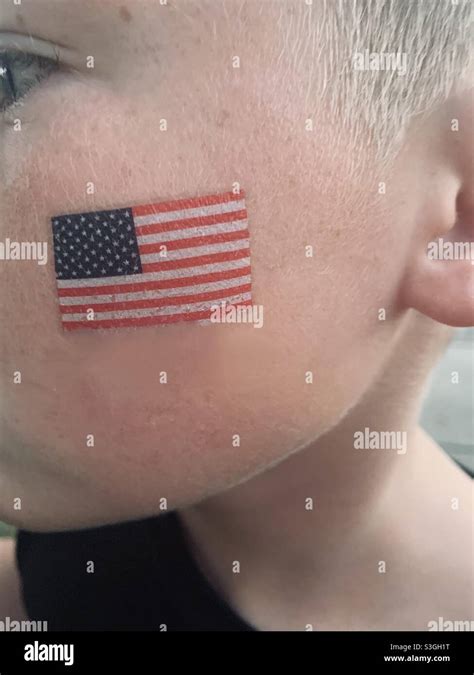 American flag face paint hi-res stock photography and images - Alamy