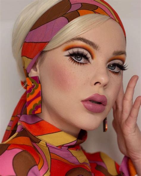 Безумно яркие идеи ретро-макияжа от прекрасной Lizzie | Hippie makeup ...