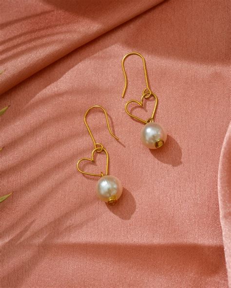 Earrings for Square Face Shape | The Socialite's Closet