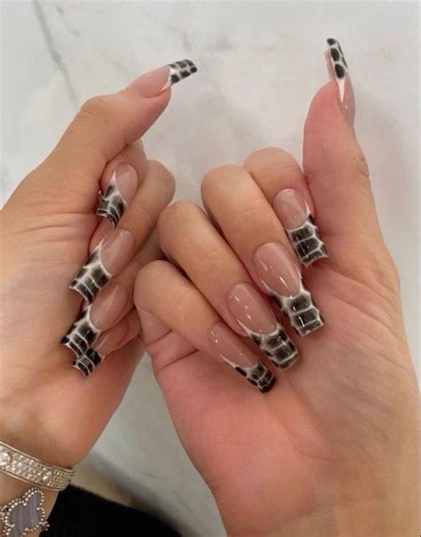 Pin di