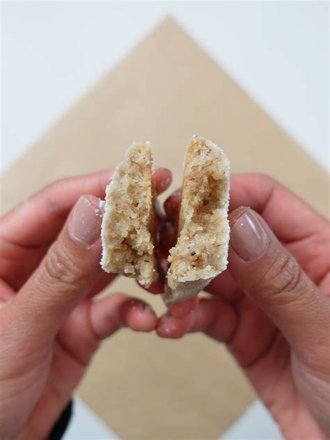 Vanillekipferl (Day 9 of Cookiemas) - Jeanelleats Food and Travel Blog