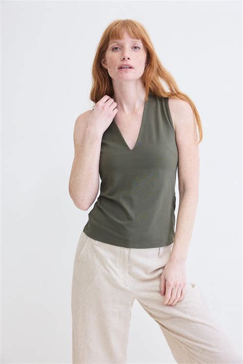 The Go-To Skirt – Ruti