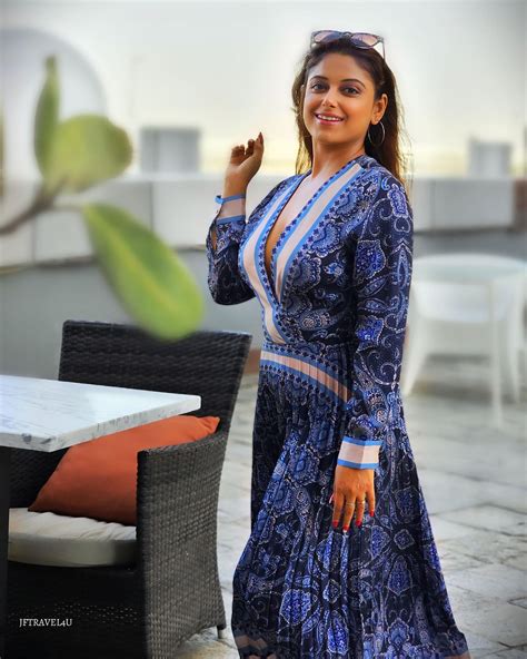 Sneha Paul (@itssnehapaul) • Instagram photos and videos