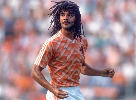 Netherlands legend Ruud Gullit reacts after Dutch fans…