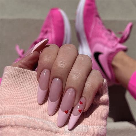 Khloe Kardashian Stiletto Nails