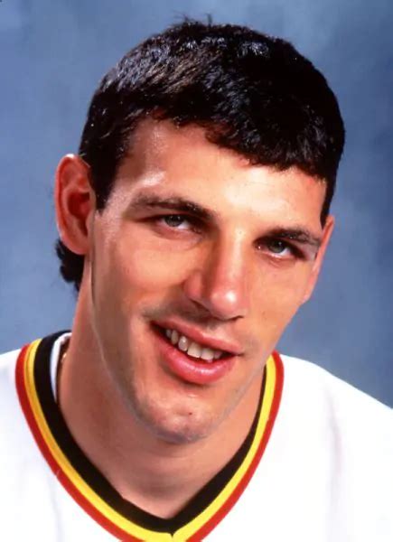 Décès de l’ancien homme fort de la LNH Gino Odjick | CHGA