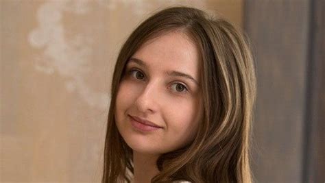 Kristina Manson Biography/Wiki, Age, Height, Career, Photos & More