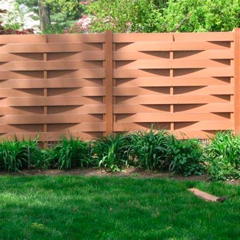 Wooden Fences - Hills Landscaping Inc.