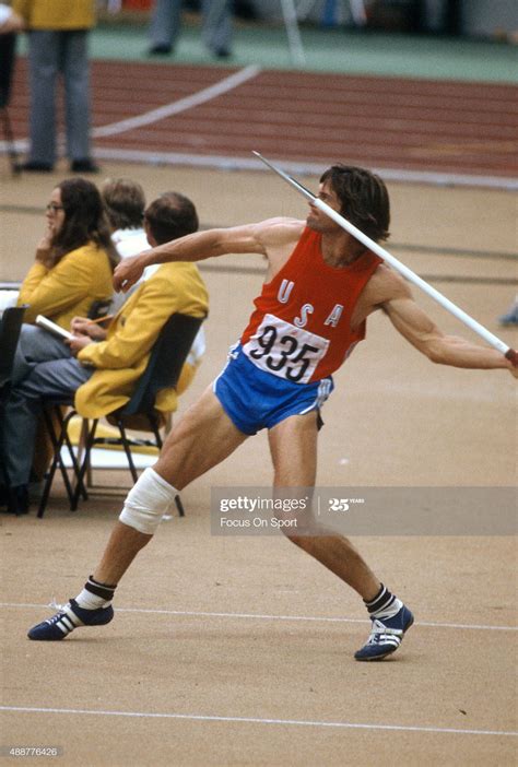 Looking Back at Bruce Jenner’s 1976 Olympic Decathlon Victory 17