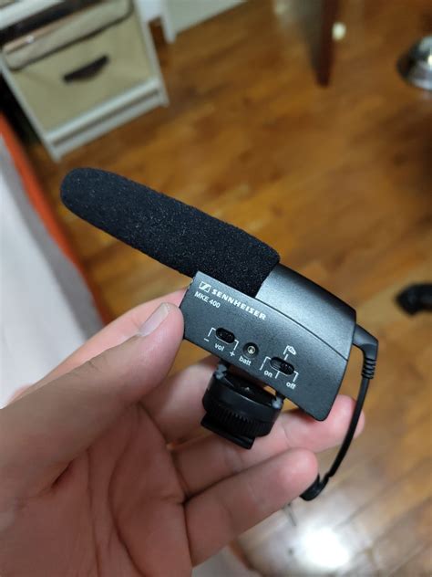Sennheiser MKE 400 shotgun microphone, Audio, Microphones on Carousell