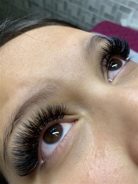 Pin by Haley Nguyen on Volume Lashes | Volume lashes, Lashes