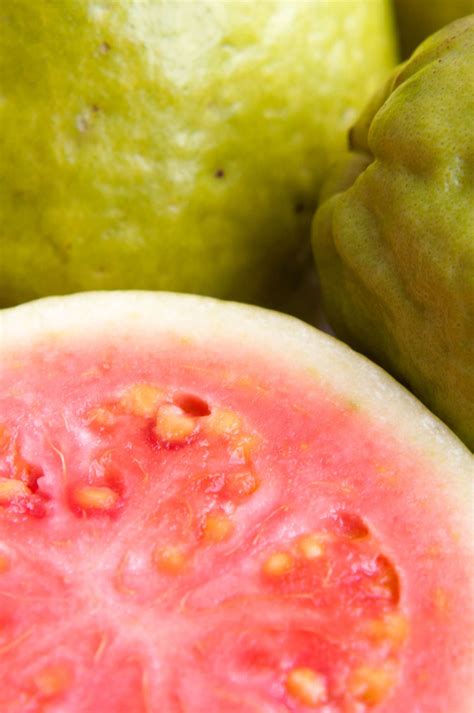 15 High-Fiber Fruits to Add to Your Diet