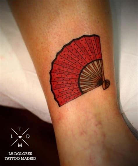 12 Dainty Fan Tattoos • Tattoodo