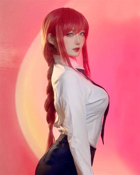 bo suu tap  hinh anh makima cosplay quyen luc nhat