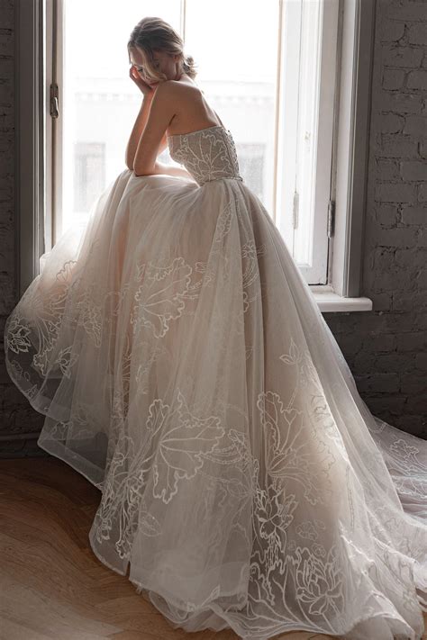 Flowy & Ethereal Wedding Dresses & Gowns | Online Bridal Shop – Olivia