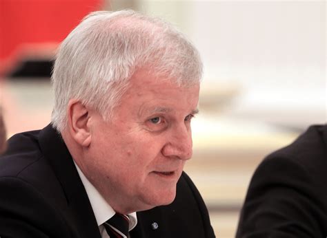 СМИ: Глава МВД Германии Хорст Зеехофер намерен покинуть свой пост