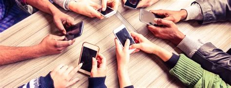 12 Cheap Cell Phone Plans to Consider If You're on a Budget