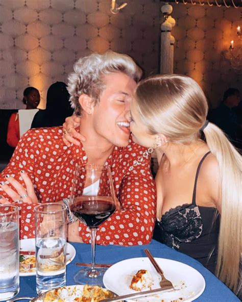 Bachelor in Paradise: Demi Burnett Dating New Man, Shares Kissing Pics