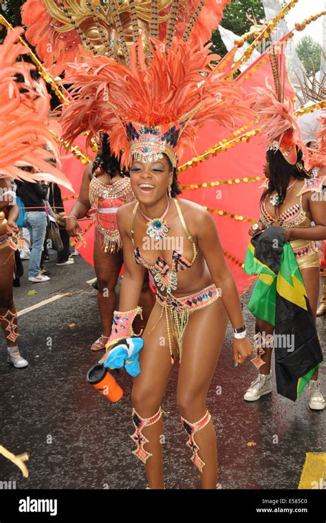 Caribbean Carnival Costume High Resolution Stock Photography and Images ...