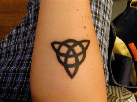 triquetra tattoos designs ideas  meaning tattoos