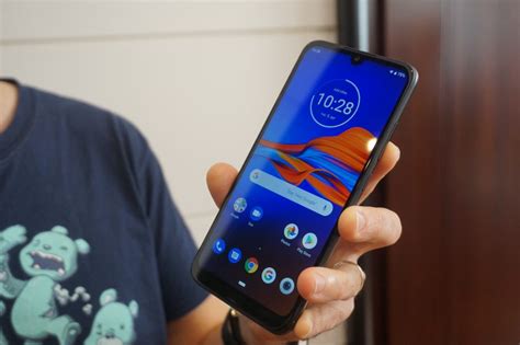 Hands on: Moto E6 Plus Review - GearOpen.com