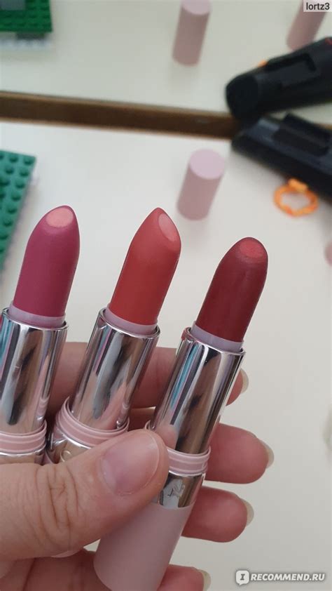 Губная помада Avon Матовая с гиалуроновой кислотой "СуперУвлажнение ...